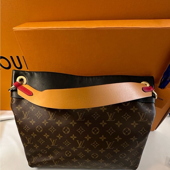 Authentic Louis Vuitton Tuileries Hobo with Red Interior - Picture 7 of 12